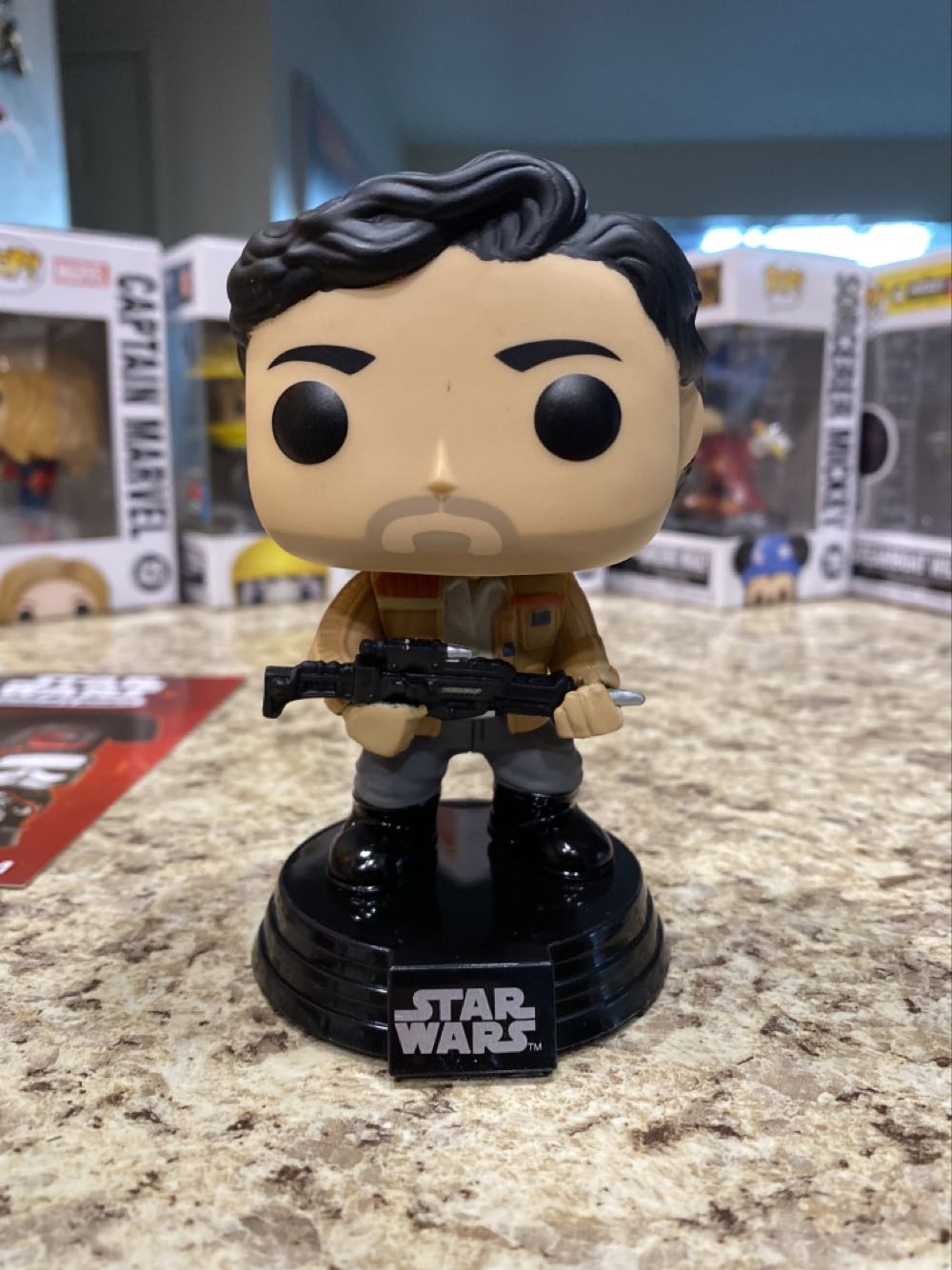 Star Wars #117 Poe Dameron - Star Wars vinyl figure collectible [Barcode 849803096243] - Main Image 3