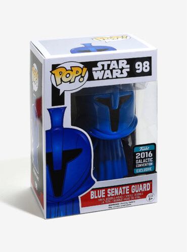Star Wars Blue Senate Guard - Star Wars vinyl figure collectible - Main Image 2