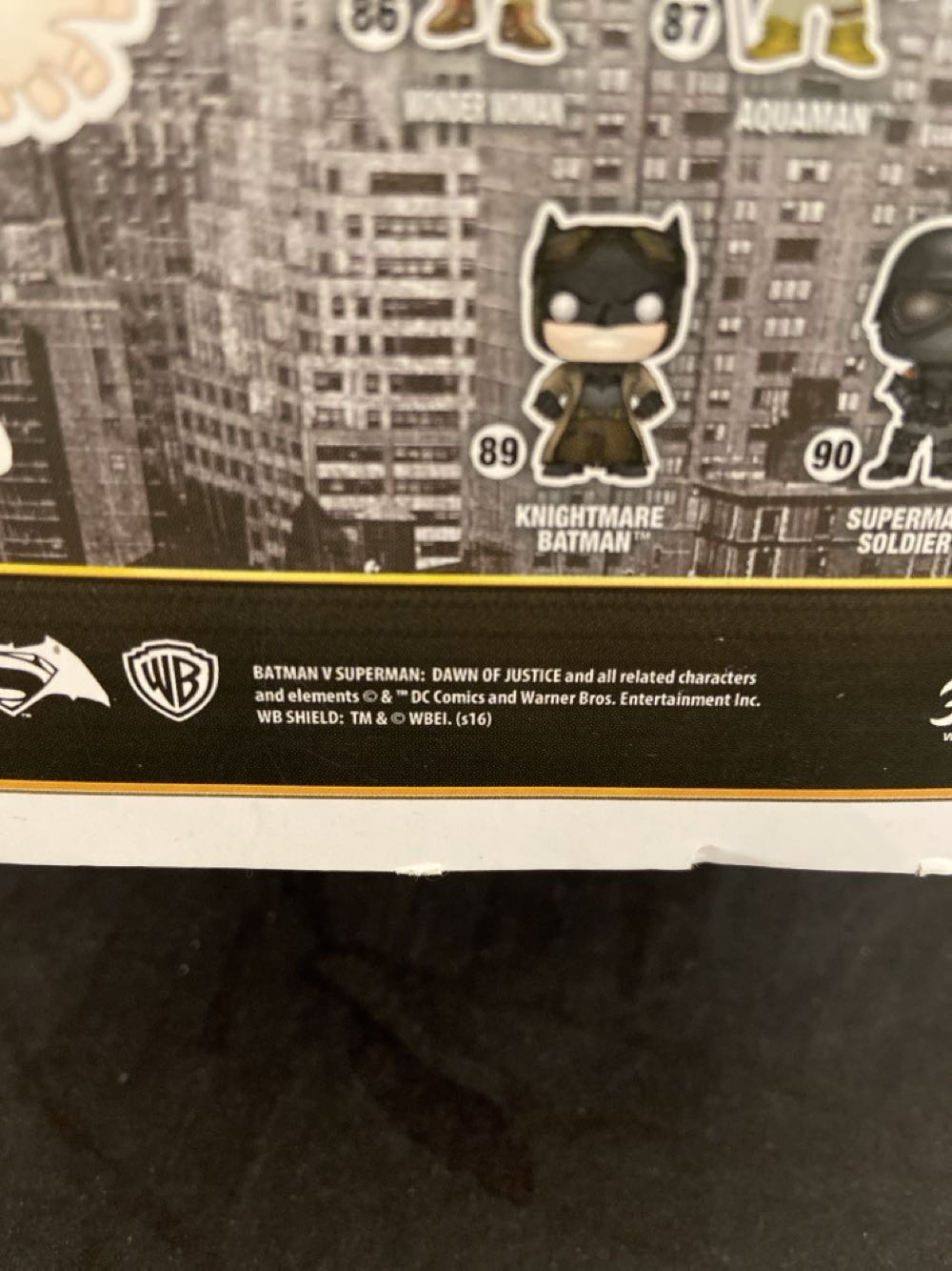 Aquaman (Exclusive Entertainment Earth) - DC Universe vinyl figure collectible [Barcode 889698102643] - Main Image 3