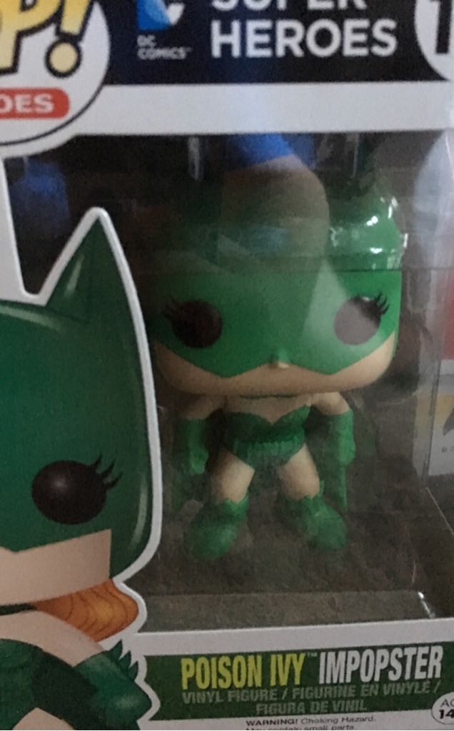 Poison Ivy Imposter - DC Universe vinyl figure collectible - Main Image 2