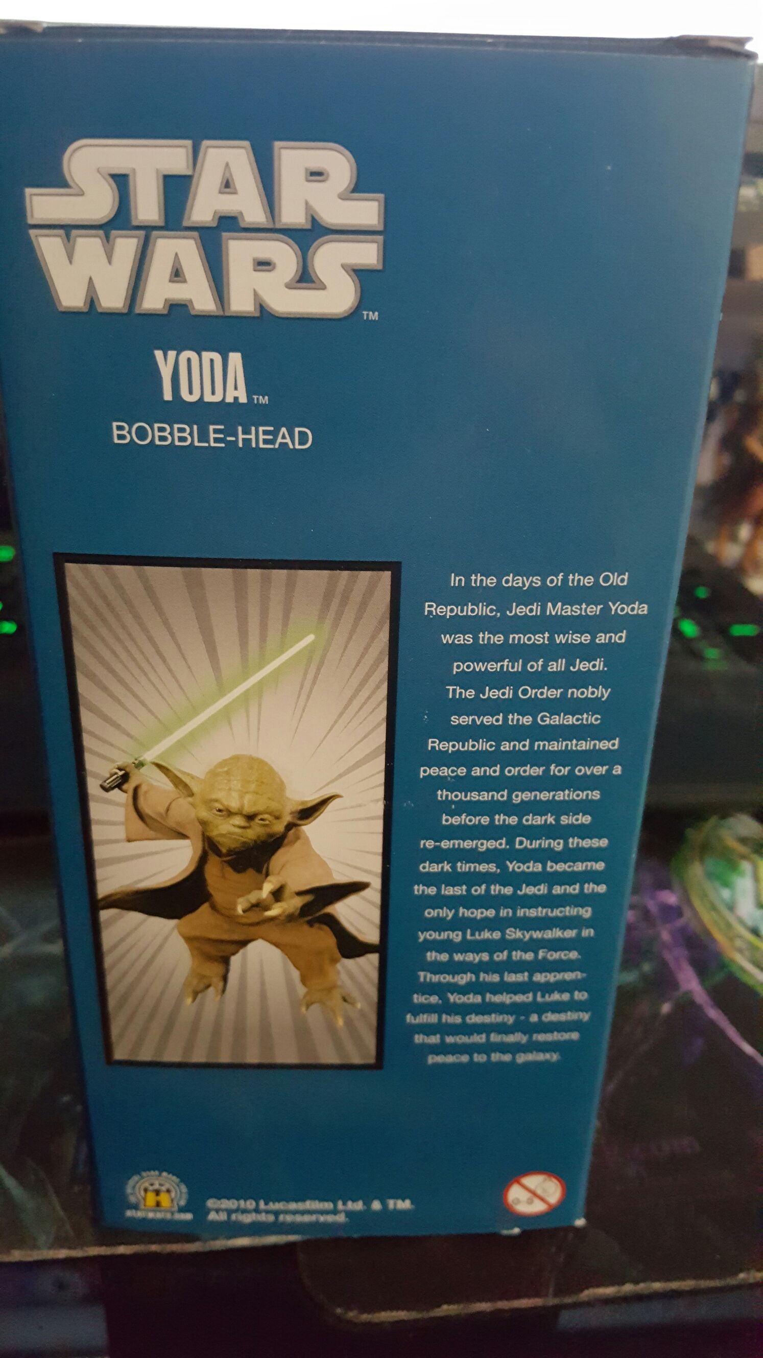 Yoda Bobble Head - Star Wars vinyl figure collectible [Barcode 762112031364] - Main Image 2