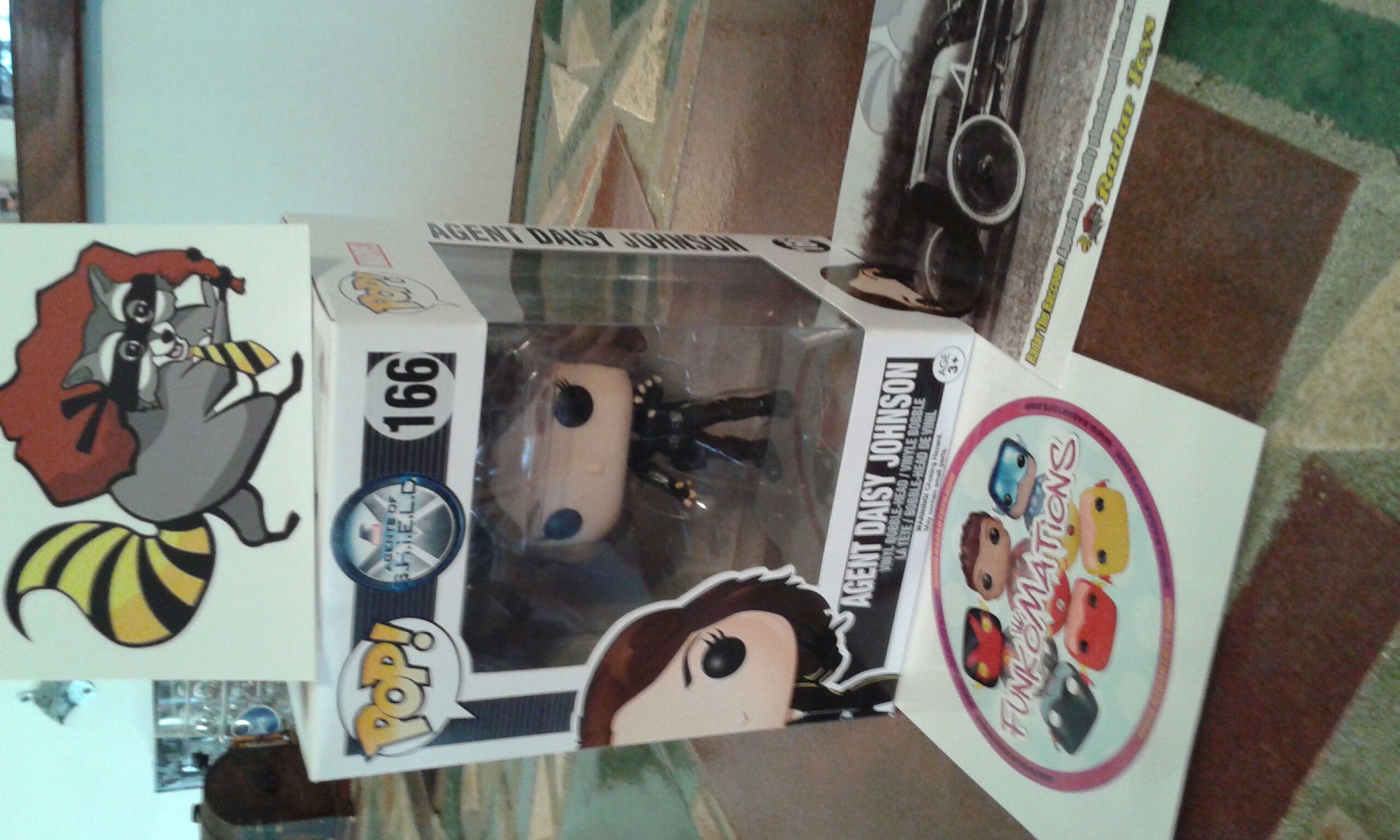 Agent Daisy Johnson ✍🏼 - Marvel’s Agents of SHIELD vinyl figure collectible [Barcode 889698107198] - Main Image 2