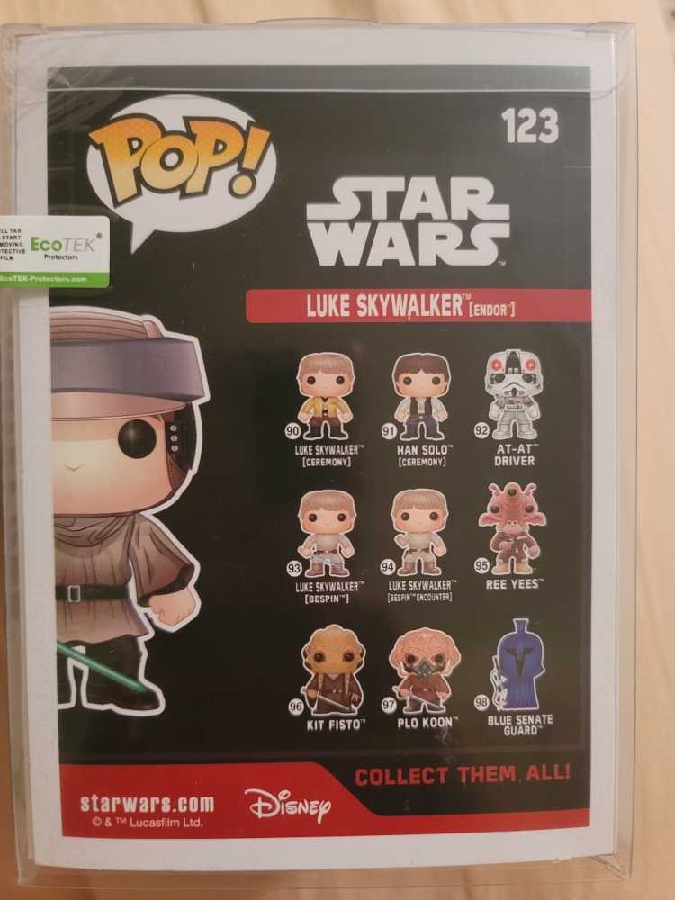 Luke Skywalker (Endor) - Star Wars vinyl figure collectible [Barcode 889698101066] - Main Image 4