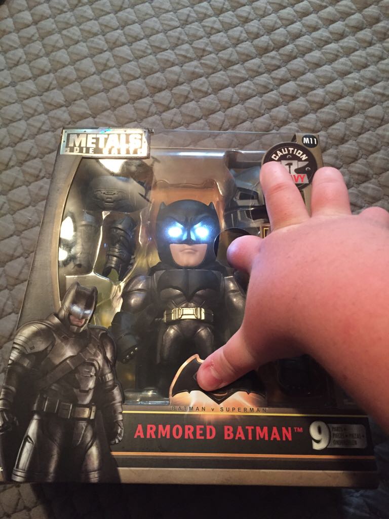 Metal Diecast Batman  vinyl figure collectible - Main Image 2