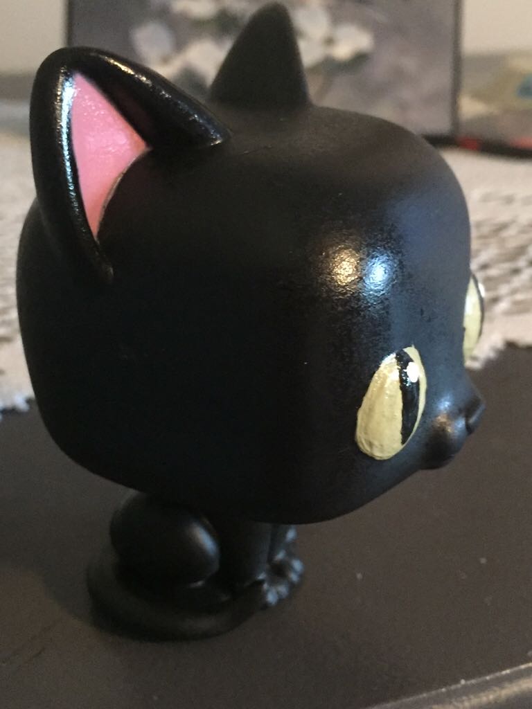 Siamese  vinyl figure collectible [Barcode 889698110730] - Main Image 2