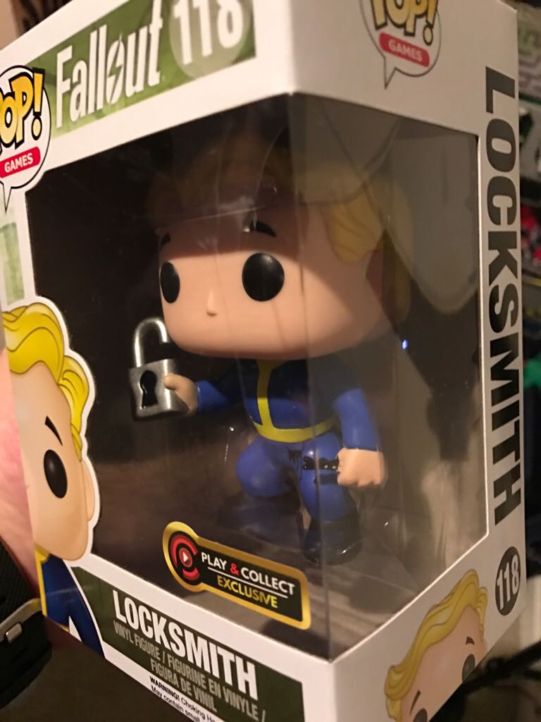 Fallout: Locksmith - Fallout vinyl figure collectible [Barcode 889698107068] - Main Image 2