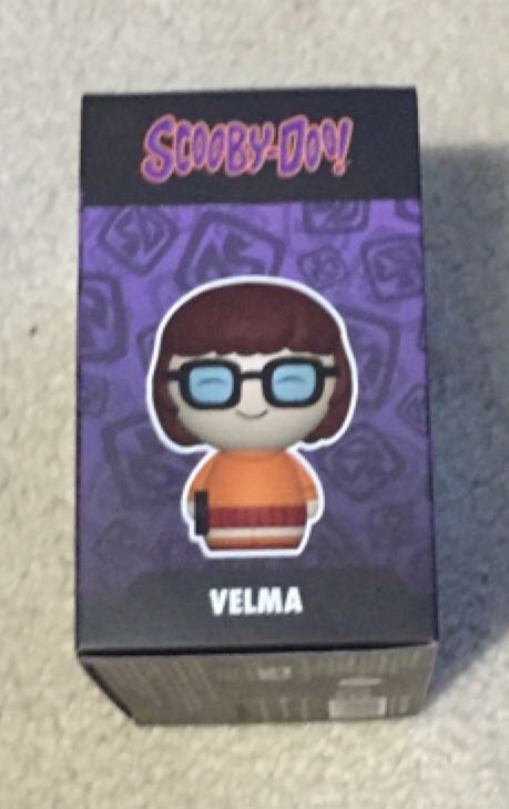 Velma - Scooby-Doo vinyl figure collectible [Barcode 849803077129] - Main Image 2