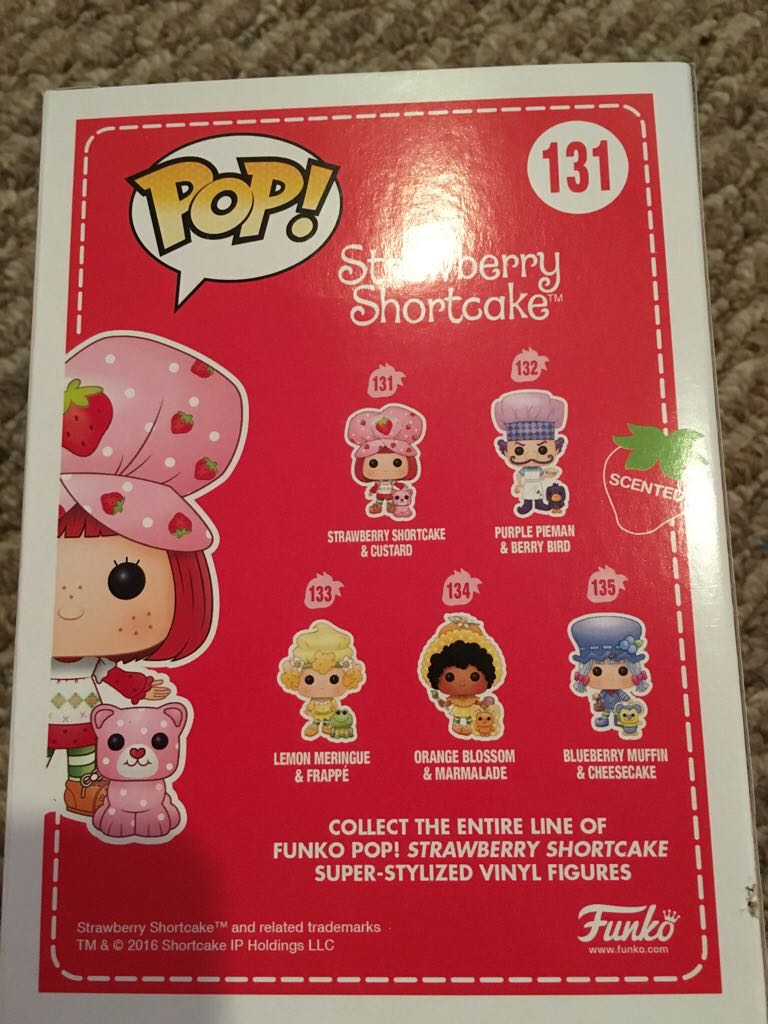Strawberry Shortcake & Custard - Strawberry Shortcake vinyl figure collectible [Barcode 849803098995] - Main Image 2