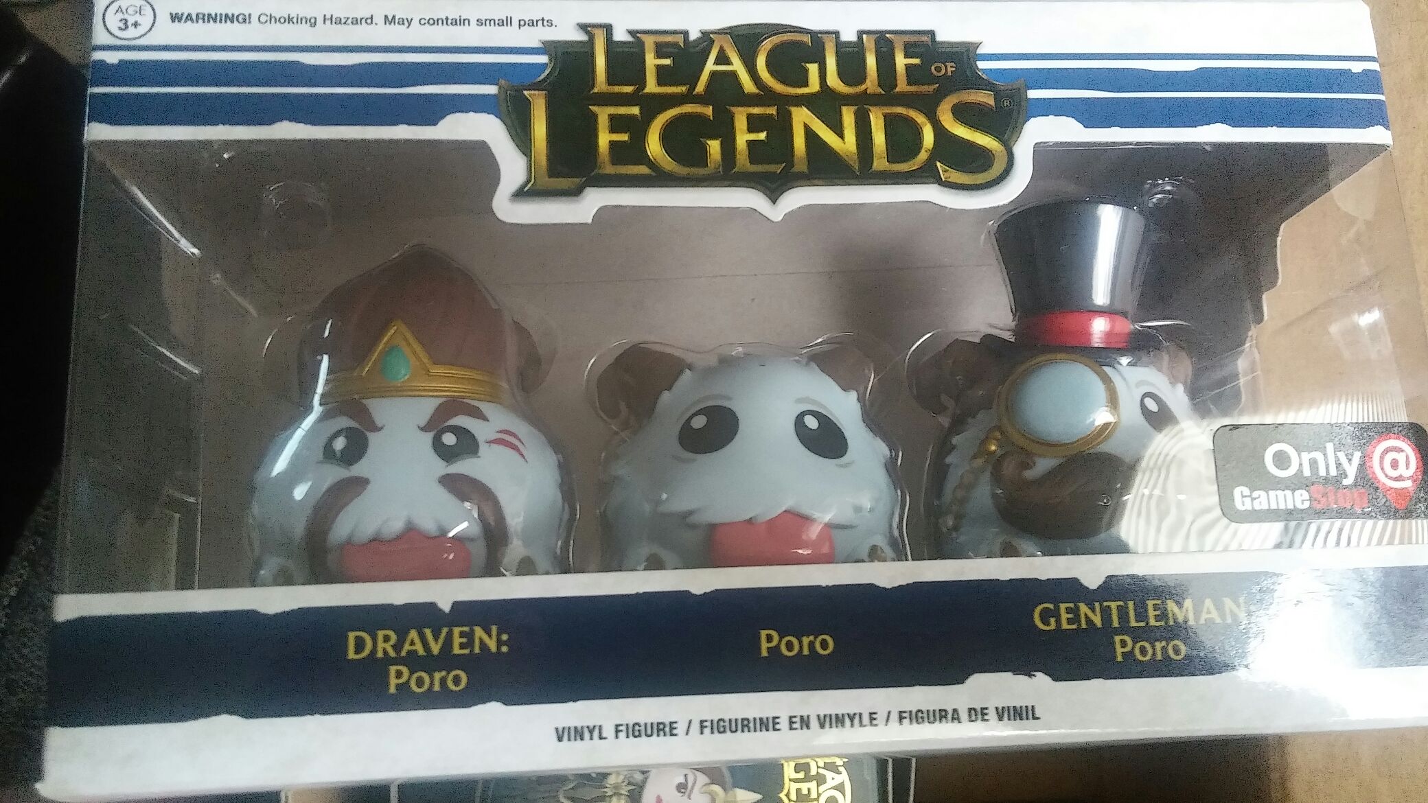 Porous Vinyl 3-Pack  vinyl figure collectible [Barcode 889698108577] - Main Image 2