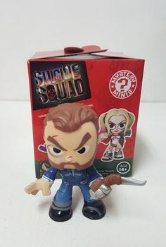 Captain Boomerang - DC Universe vinyl figure collectible - Main Image 2