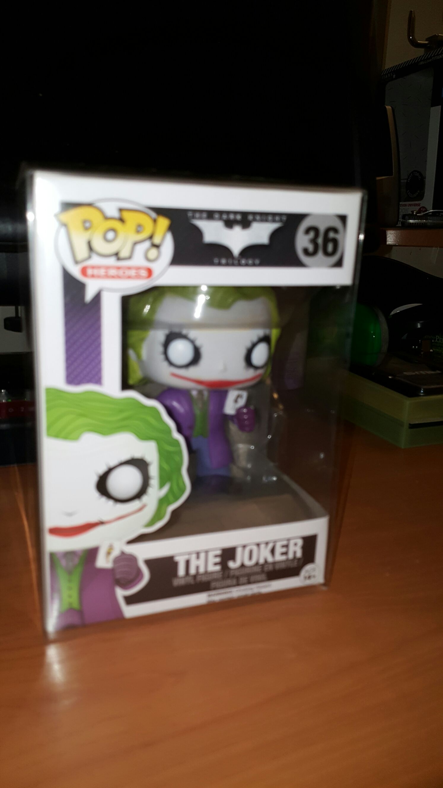 The Joker - Batman vinyl figure collectible - Main Image 2