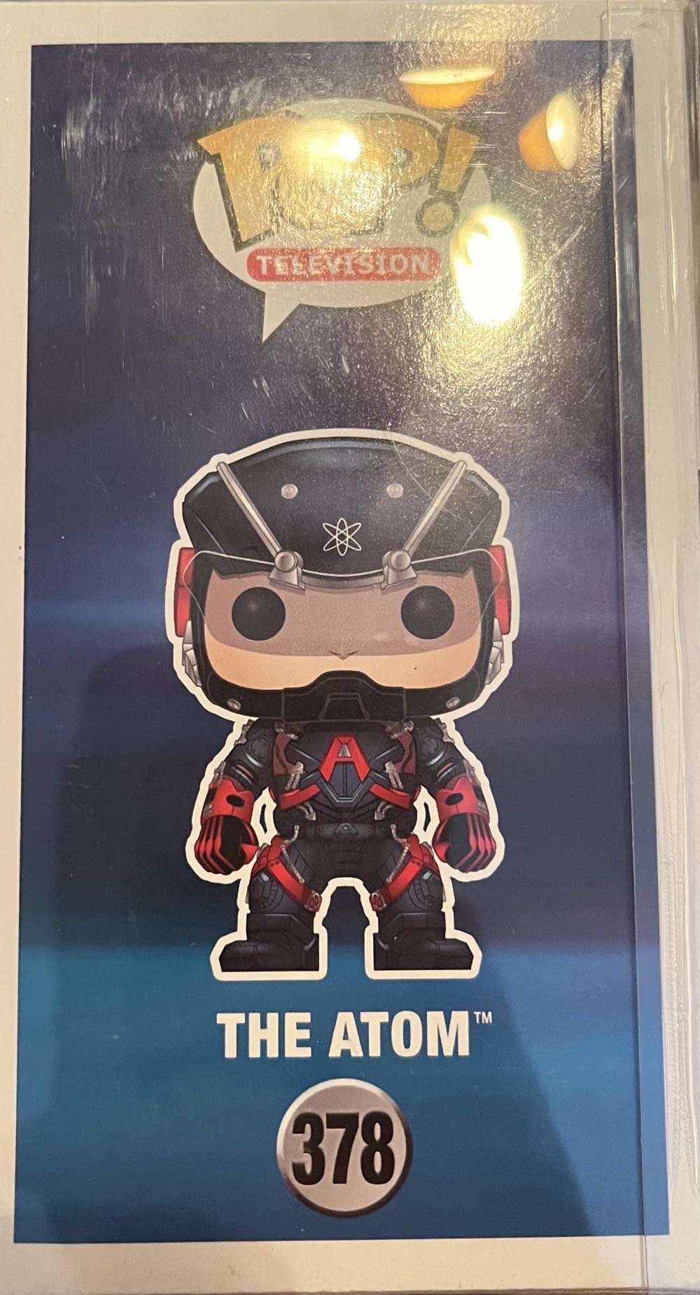 The Atom - Legends of Tomorrow vinyl figure collectible [Barcode 849803096830] - Main Image 3