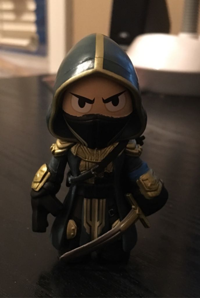 Alice Through The Looking Glass 4 Pack