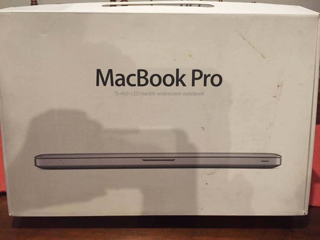 MacBook Pro   vinyl figure collectible [Barcode 885909315826] - Main Image 2