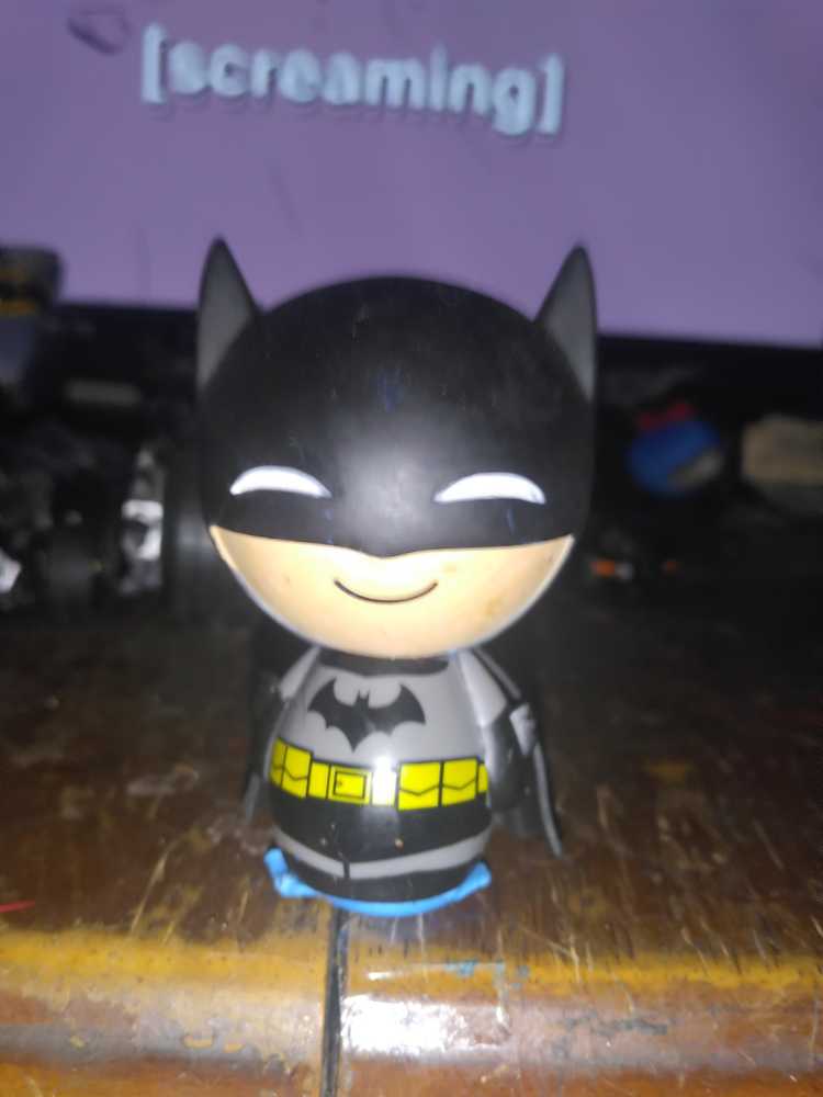 Batman Dorbz - Batman vinyl figure collectible - Main Image 2