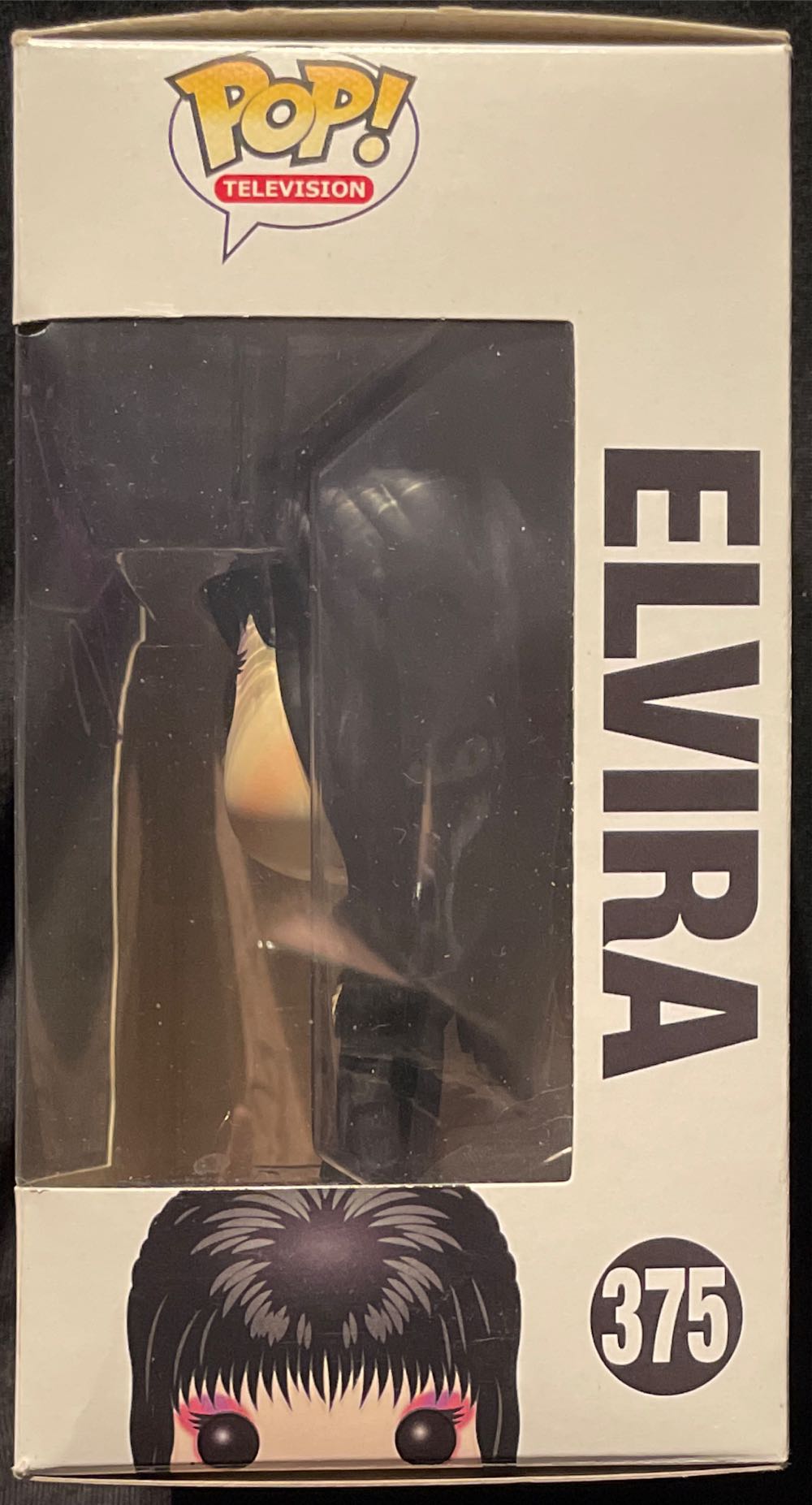 Elvira: Elvira (Black Dress) - Elvira Mistress of the Dark vinyl figure collectible [Barcode 889698112017] - Main Image 3