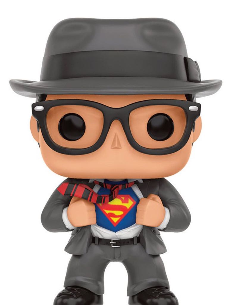 DC: Clark Kent  vinyl figure collectible - Main Image 2