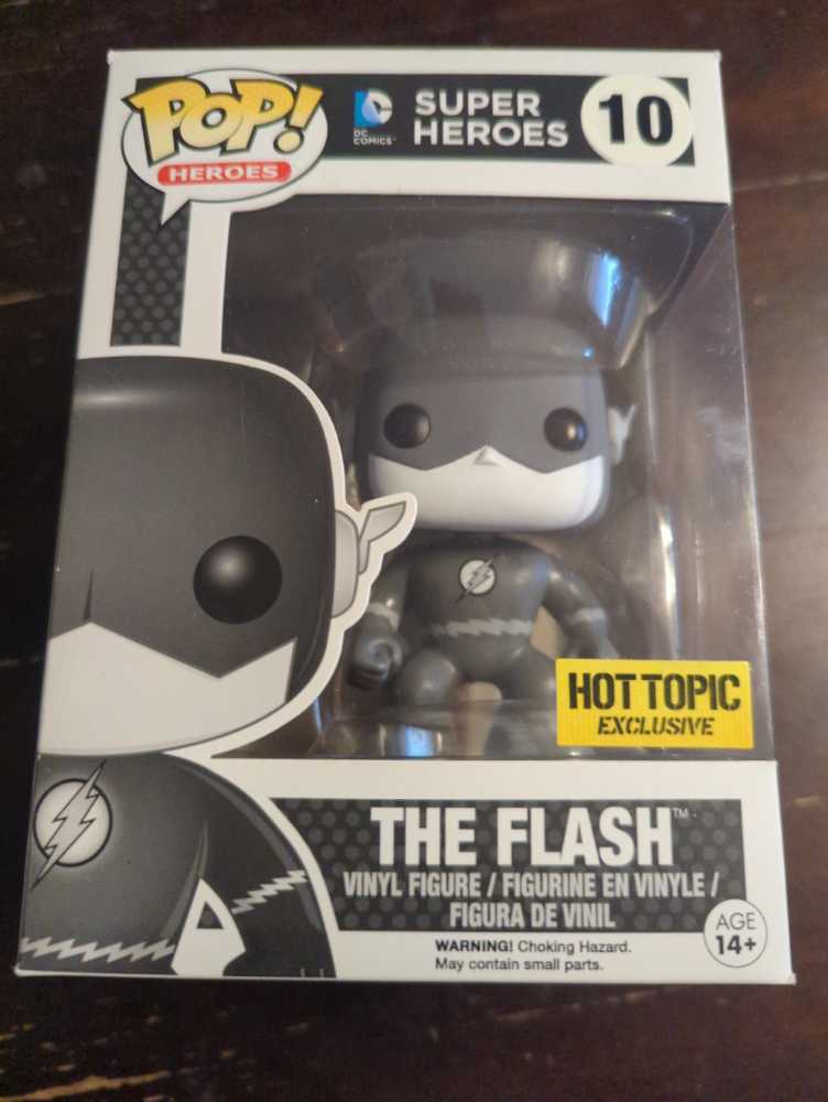 The Flash (Black & White)  vinyl figure collectible - Main Image 2