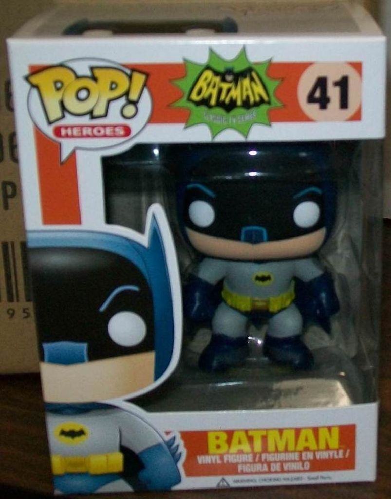 Batman: Batman - DC Universe vinyl figure collectible - Main Image 2