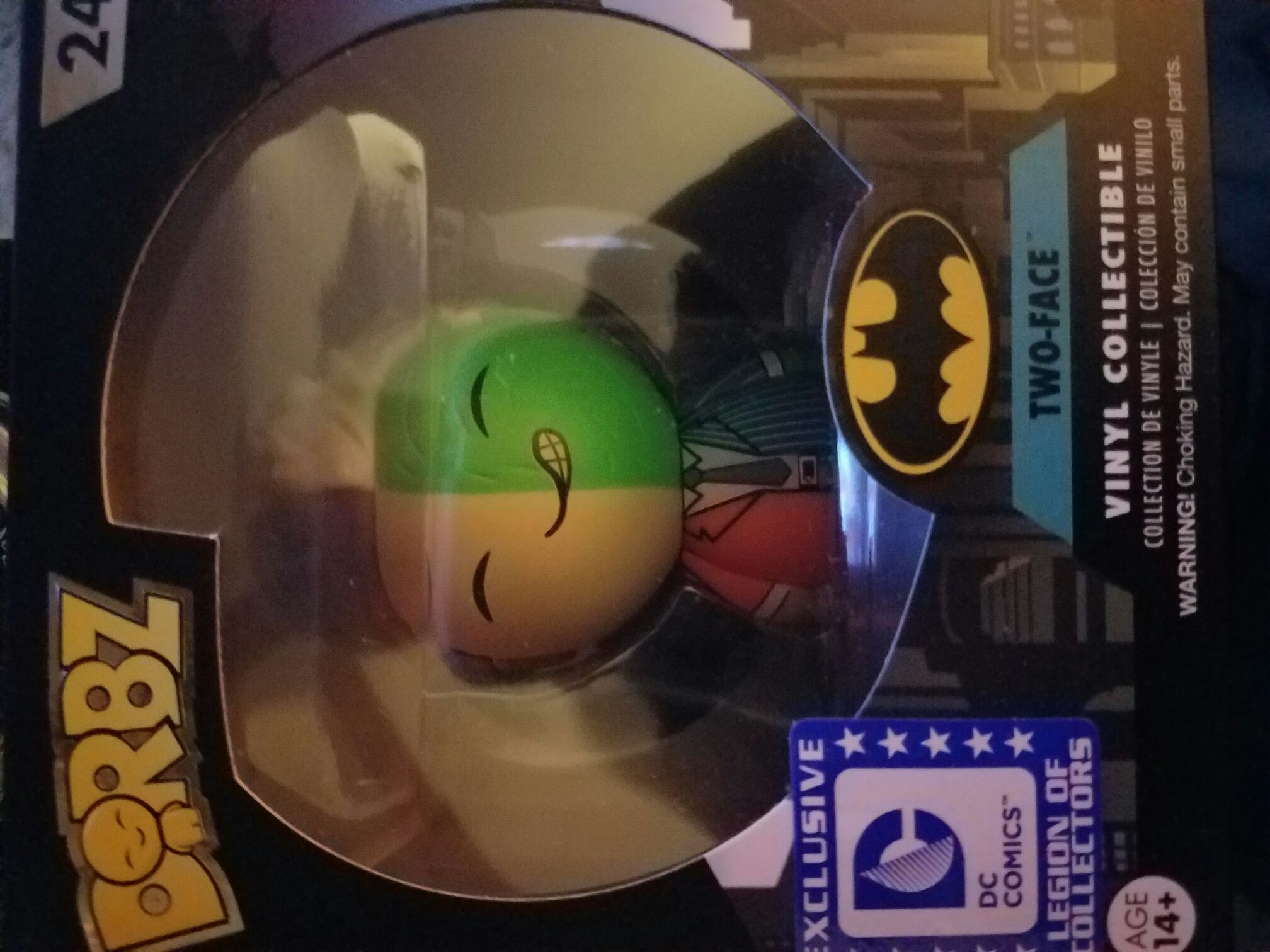 Two Face (Dorbz) - Batman vinyl figure collectible - Main Image 2