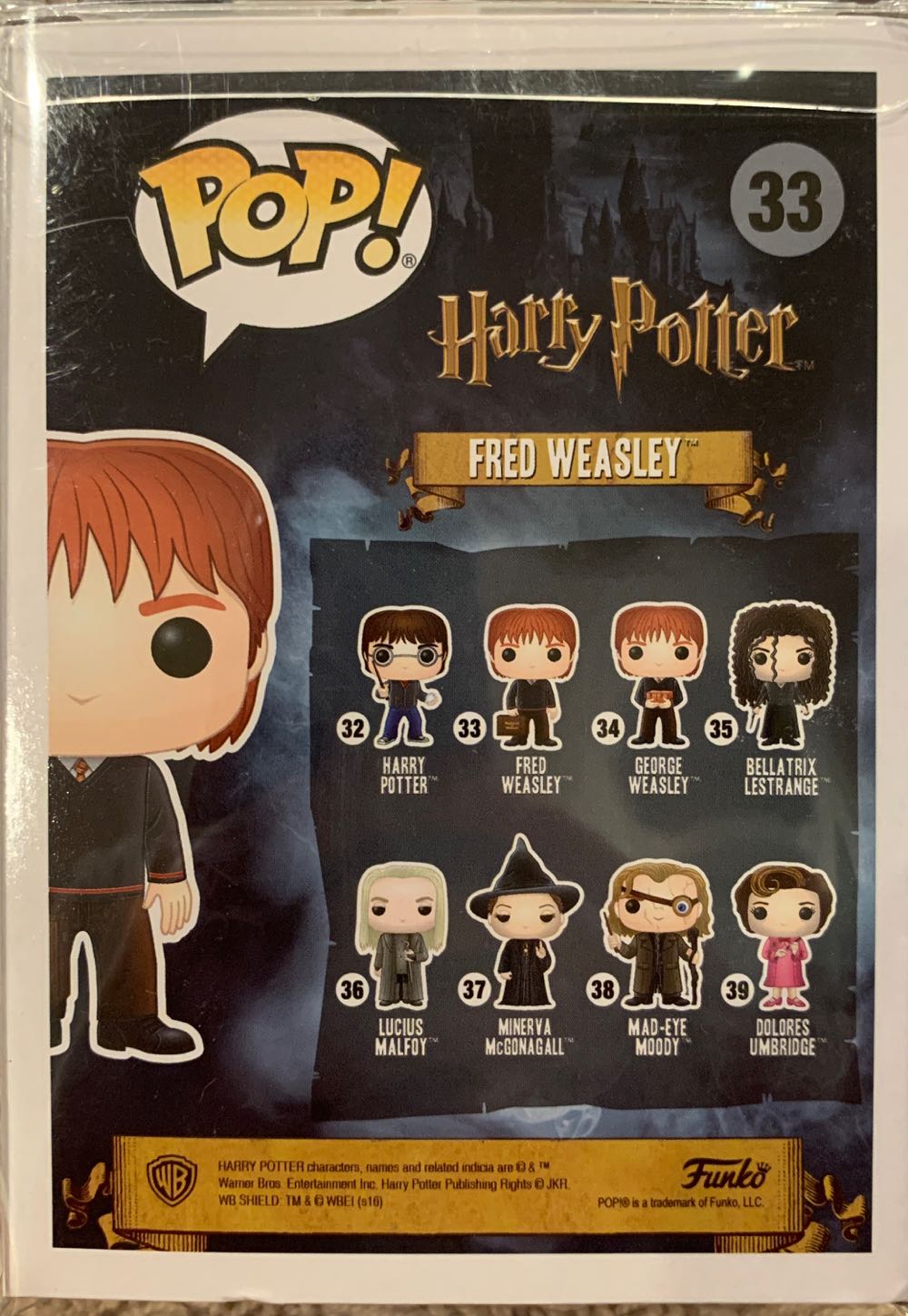 Fred Weasley (With Briefcase) - Harry Potter vinyl figure collectible [Barcode 889698109857] - Main Image 3