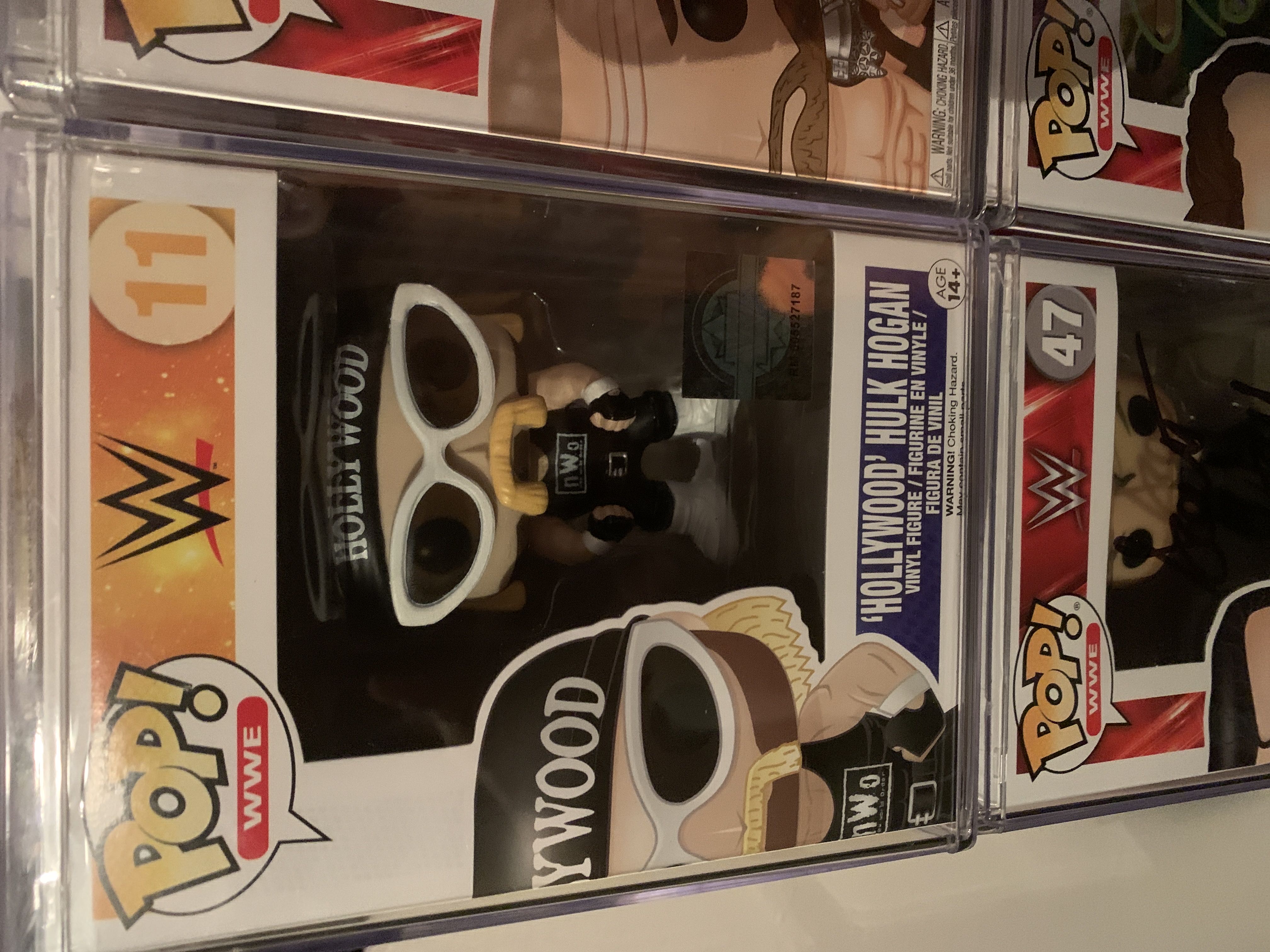 WWE: Hollywood Hulk Hogan - WWE vinyl figure collectible - Main Image 3