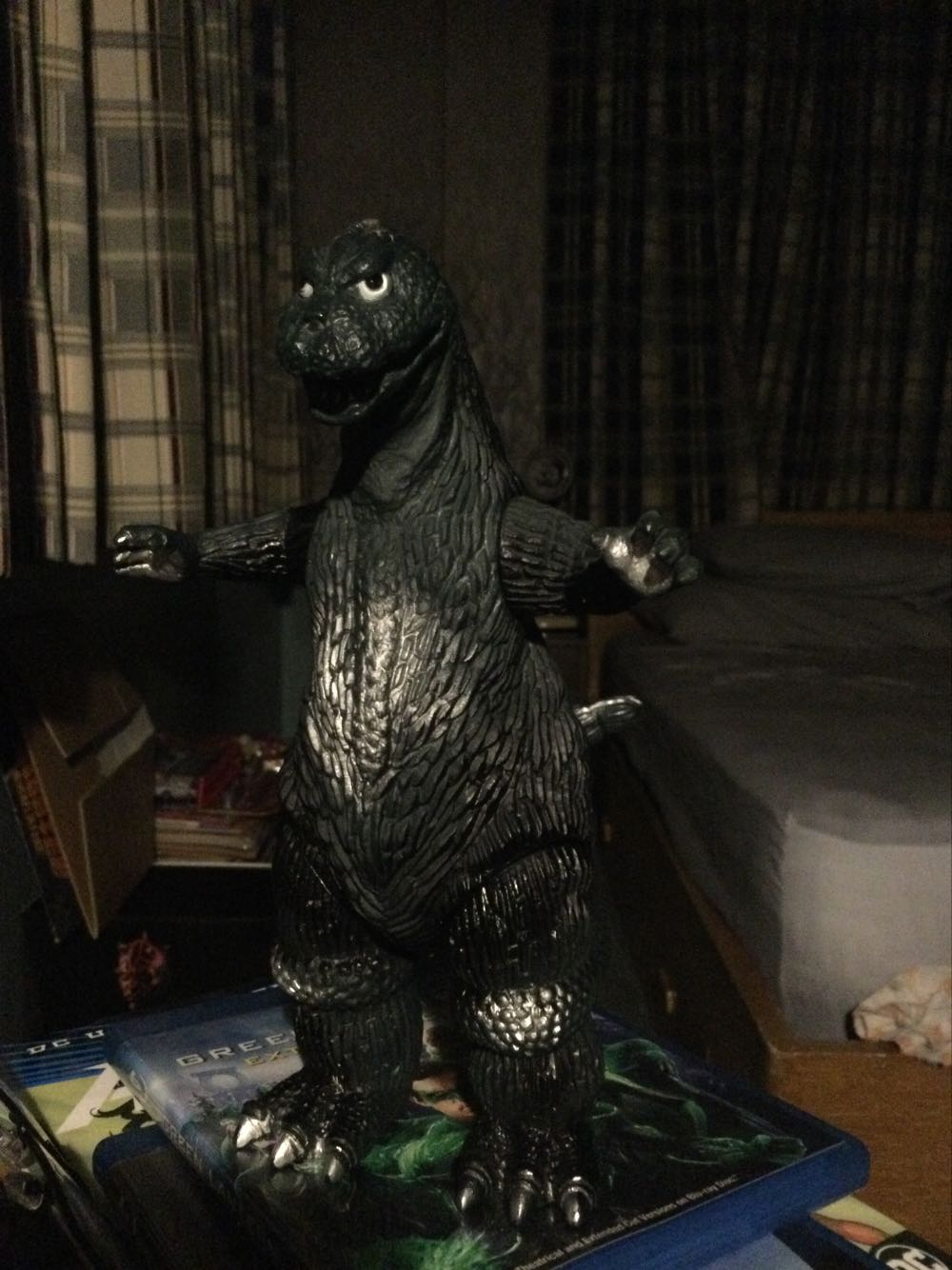 Godzilla ( Bandai / 1962 ) - Godzilla vinyl figure collectible - Main Image 2
