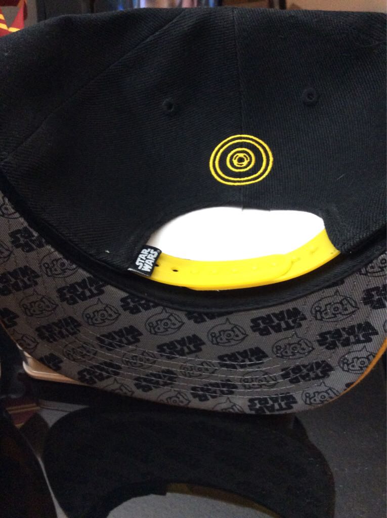 Programmed For Etiquette (C3-PO Baseball Cap) - Star Wars vinyl figure collectible - Main Image 2