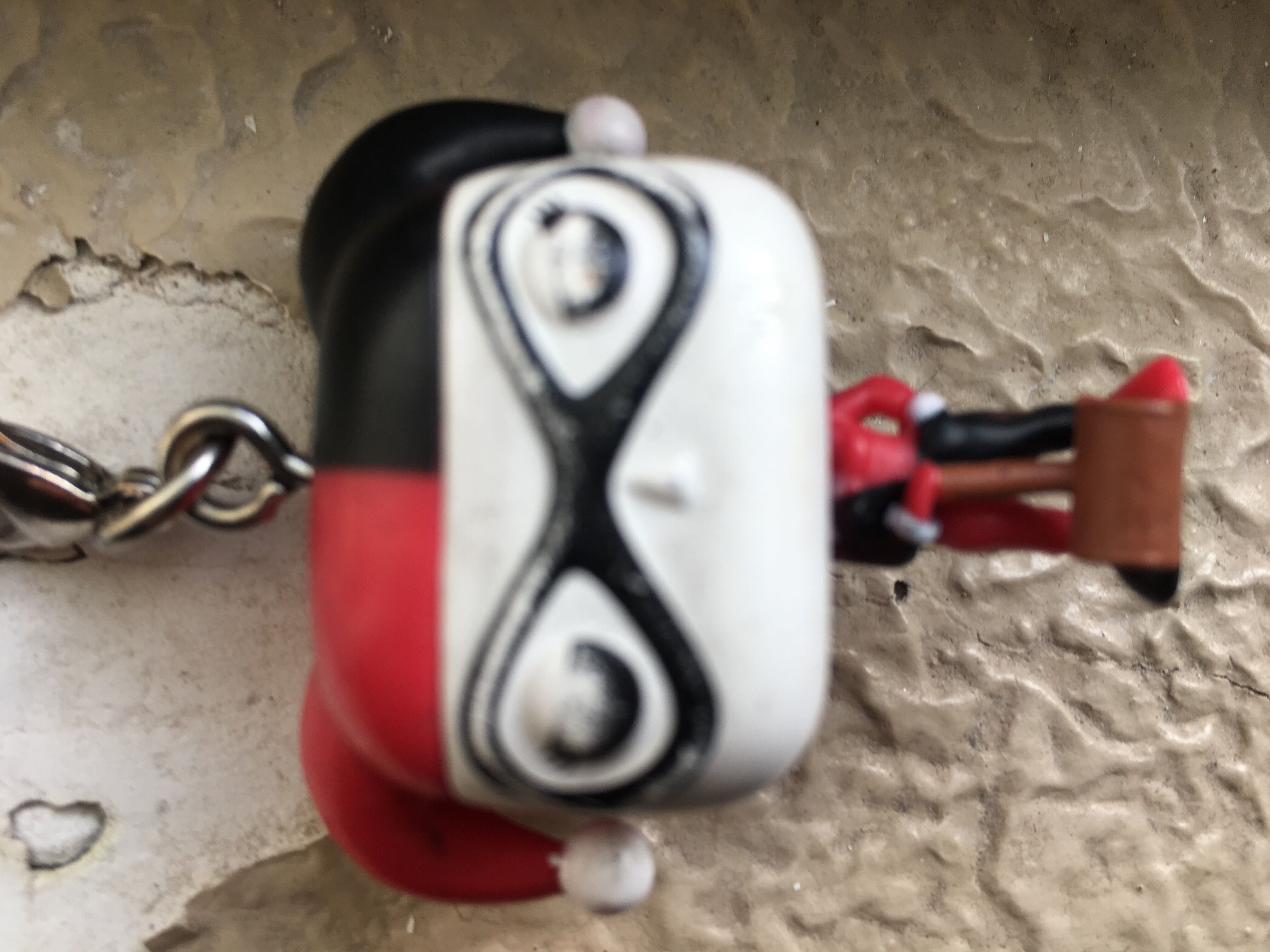 Harley Quinn Pop Keychain - Batman vinyl figure collectible - Main Image 3