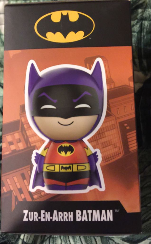 Zur-En-Arrh Batman - Batman vinyl figure collectible [Barcode 889698115568] - Main Image 2