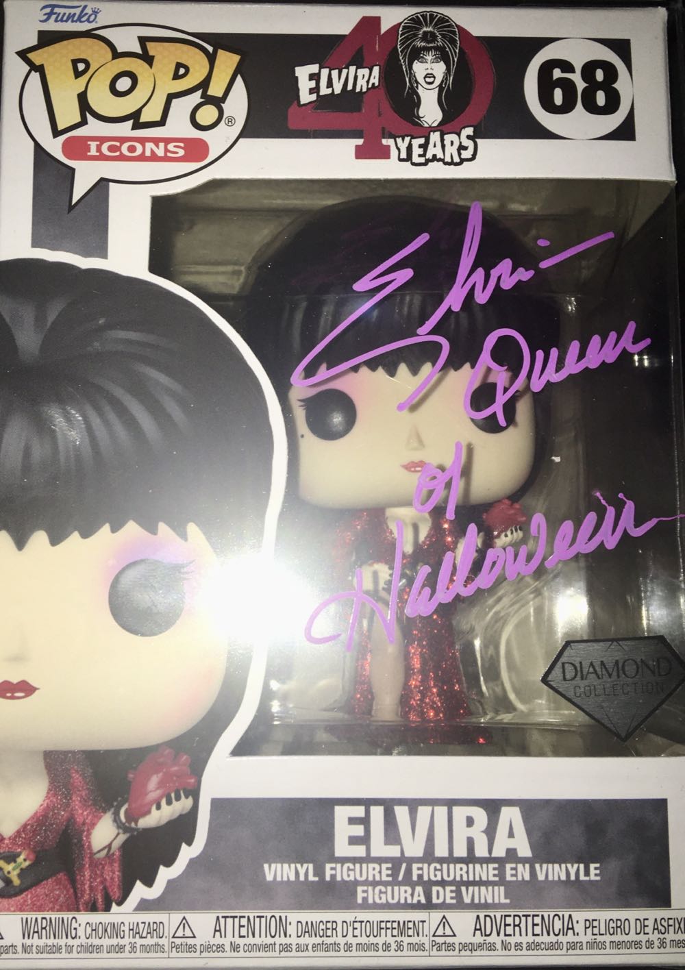 Elvira (40th Anniversary) (Diamond) - Elvira Mistress of the Dark vinyl figure collectible - Main Image 3