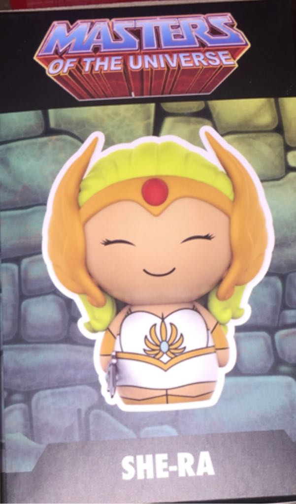 She-Ra - Masters of the Universe vinyl figure collectible [Barcode 889698120449] - Main Image 2