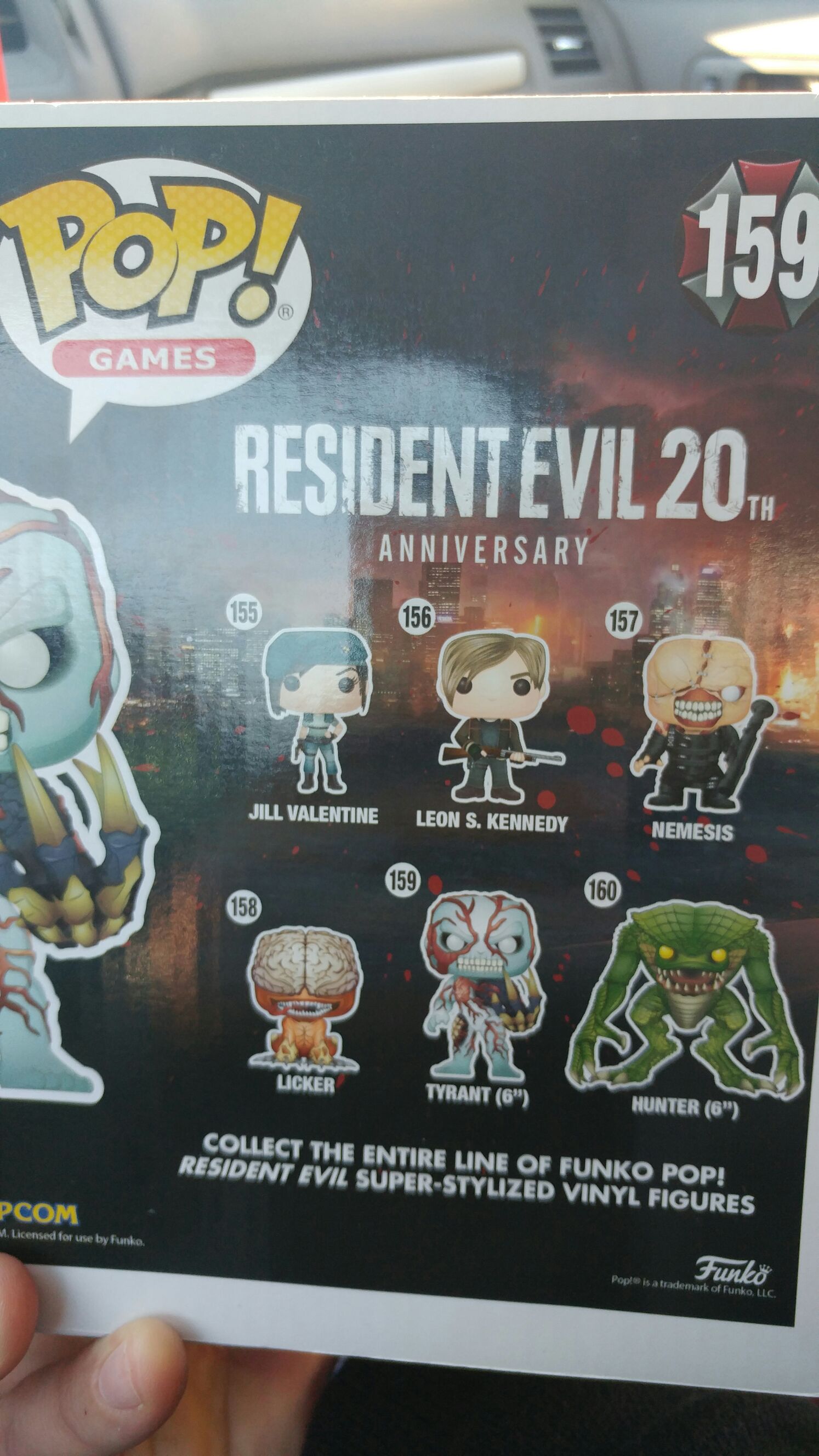 Resident Evil - Tyrant  vinyl figure collectible [Barcode 889698122108] - Main Image 2