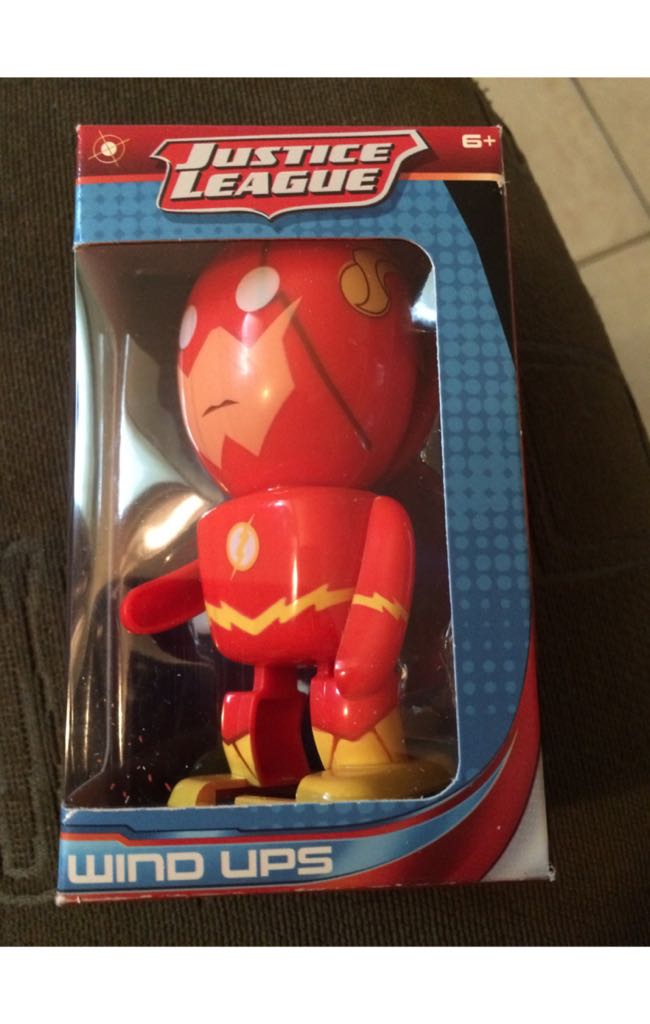 Justice League: The Flash (wind up toy) - The Flash vinyl figure collectible - Main Image 2