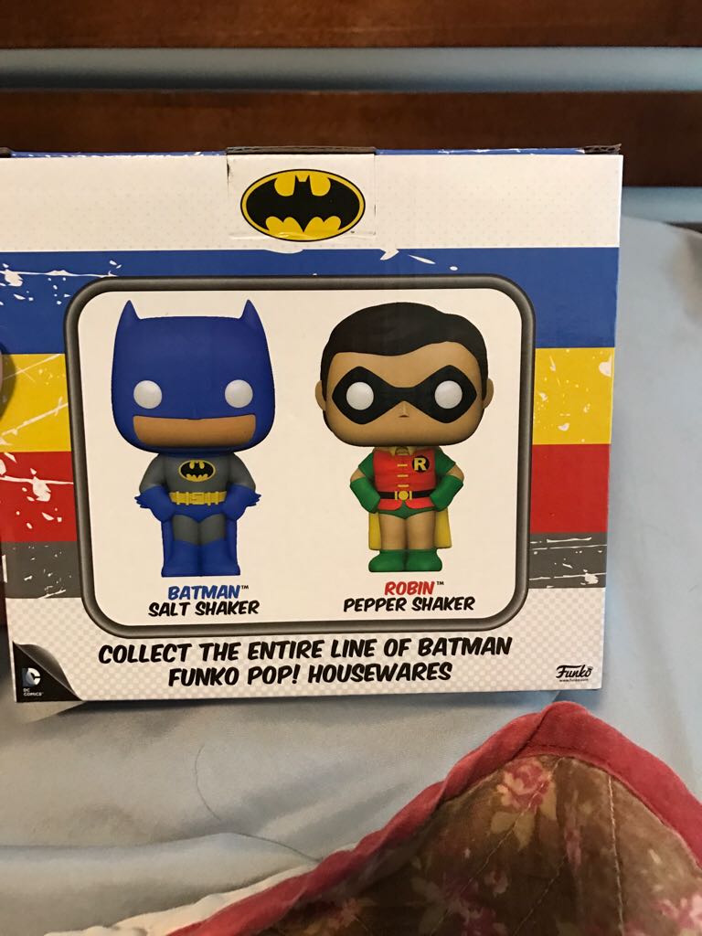 Salt And Pepper Shaker’s - Batman vinyl figure collectible - Main Image 2