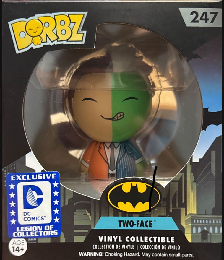 Batman Two Face Dorbz Green - Batman vinyl figure collectible - Main Image 3