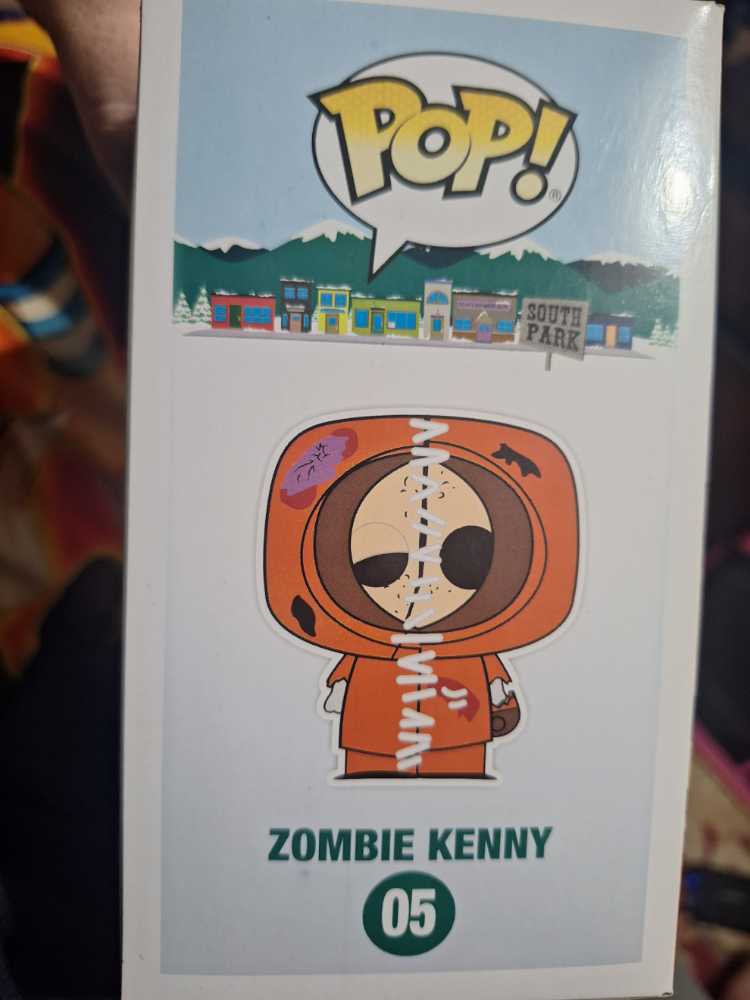 South Park: Zombie Kenny - South Park vinyl figure collectible [Barcode 889698123051] - Main Image 3