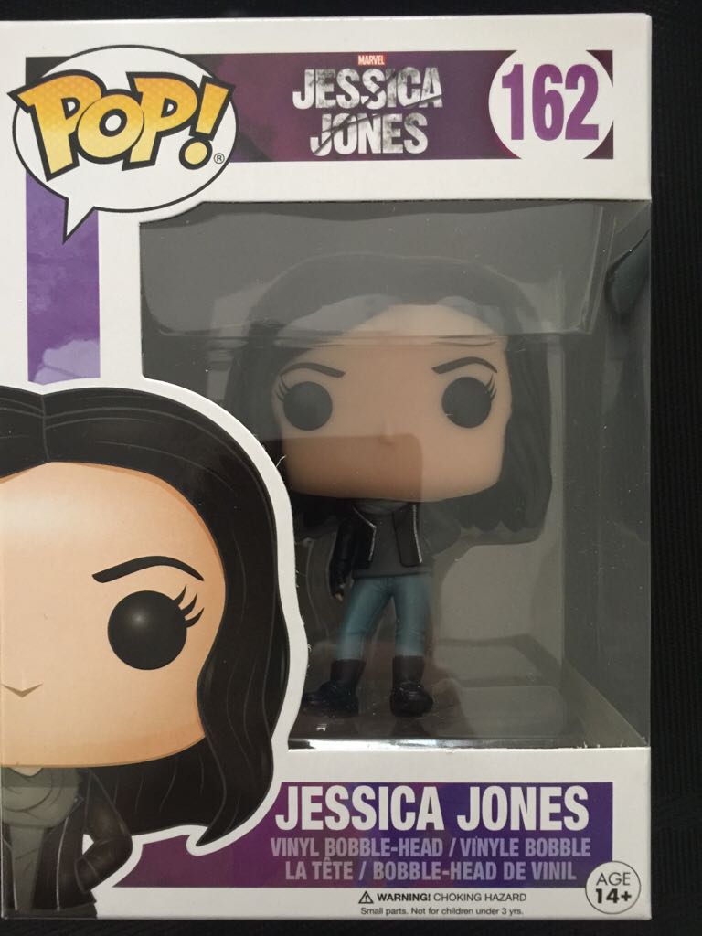 Jessica Jones - Marvel Universe vinyl figure collectible [Barcode 889698110976] - Main Image 2