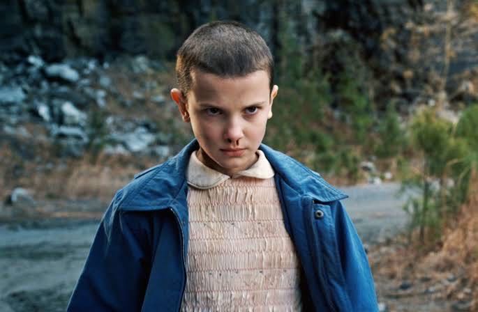 Eleven Underwater - Stranger Things vinyl figure collectible [Barcode 889698133203] - Main Image 3