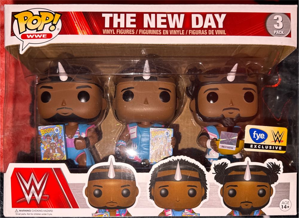 The New Day Booty O’s - WWE vinyl figure collectible [Barcode 889698136693] - Main Image 3