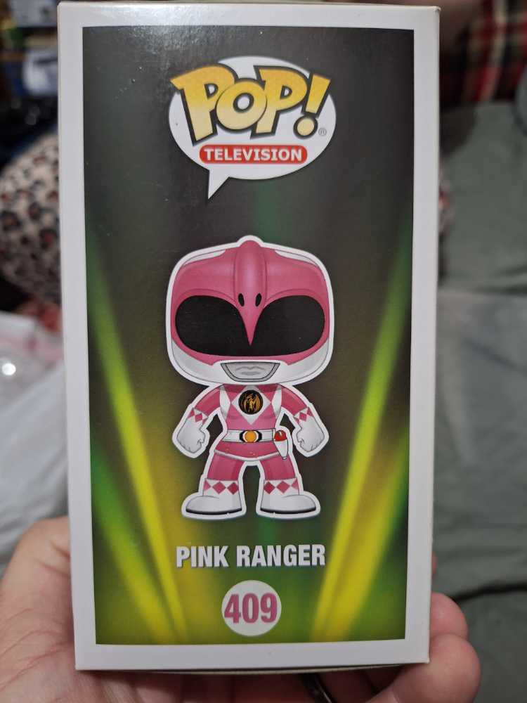 Mighty Morphin Power Rangers: Pink Ranger (Morphing) - Mighty Morphin Power Rangers vinyl figure collectible [Barcode 889698126366] - Main Image 3