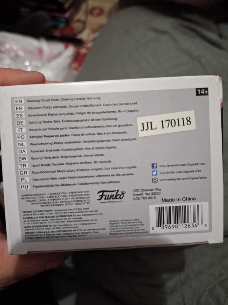 Mighty Morphin Power Rangers: Pink Ranger (Morphing) - Mighty Morphin Power Rangers vinyl figure collectible [Barcode 889698126366] - Main Image 4