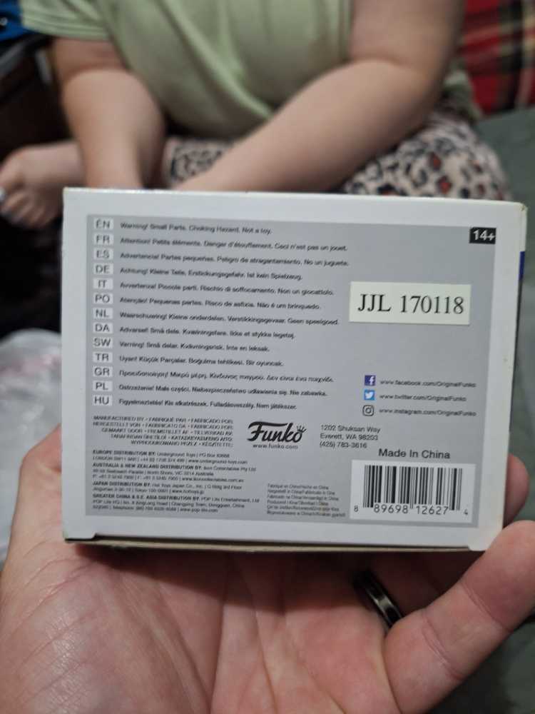 Mighty Morphin Power Rangers: Blue Ranger (Morphing) - Mighty Morphin Power Rangers vinyl figure collectible [Barcode 889698126274] - Main Image 4