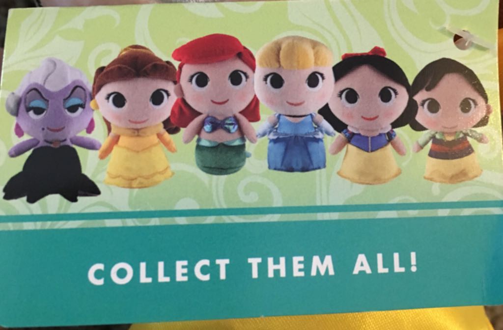 Belle - Disney vinyl figure collectible [Barcode 889698126311] - Main Image 2