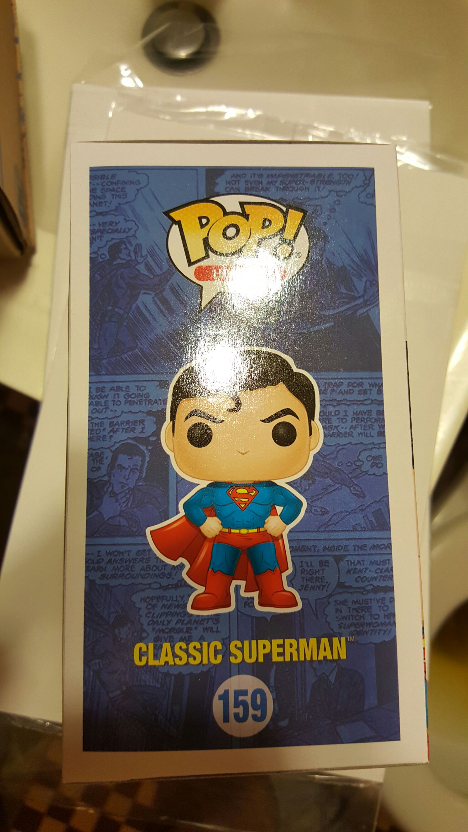 Classic Superman - DC Universe vinyl figure collectible - Main Image 2