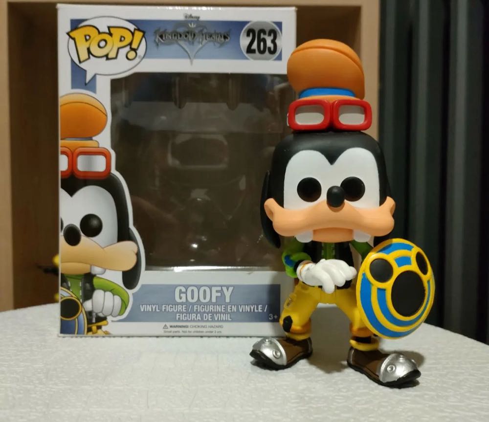 Kingdom Hearts: Goofy - Kingdom Hearts vinyl figure collectible [Barcode 889698123648] - Main Image 4