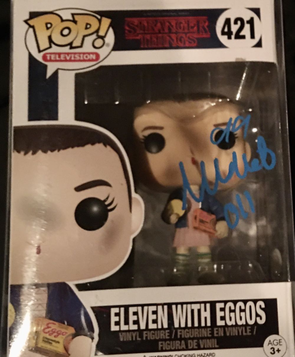 Eleven (With Eggos) - Stranger Things vinyl figure collectible - Main Image 3