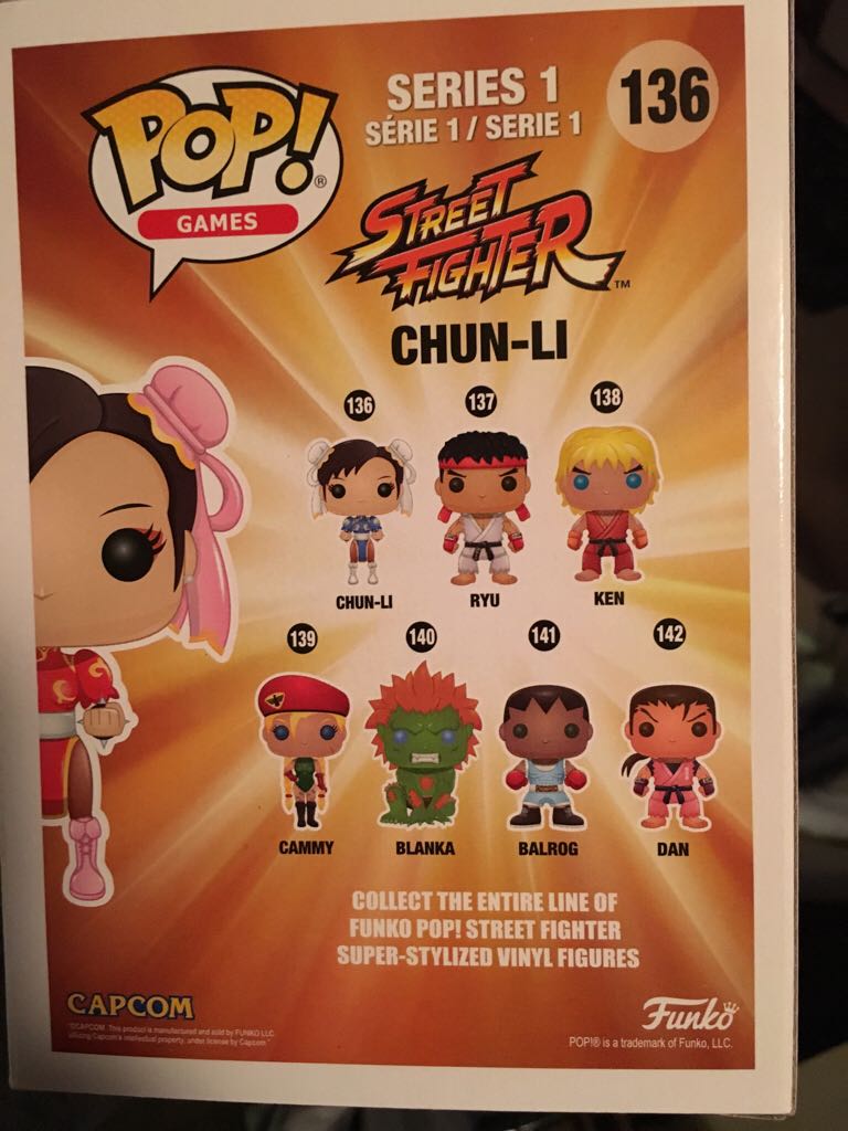 Street Fighter:  136 Chun-Li  vinyl figure collectible [Barcode 889698134453] - Main Image 2