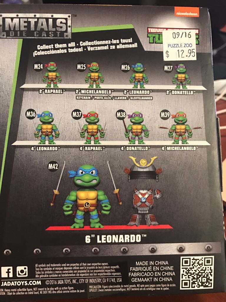 Donatello  vinyl figure collectible [Barcode 801310975381] - Main Image 2