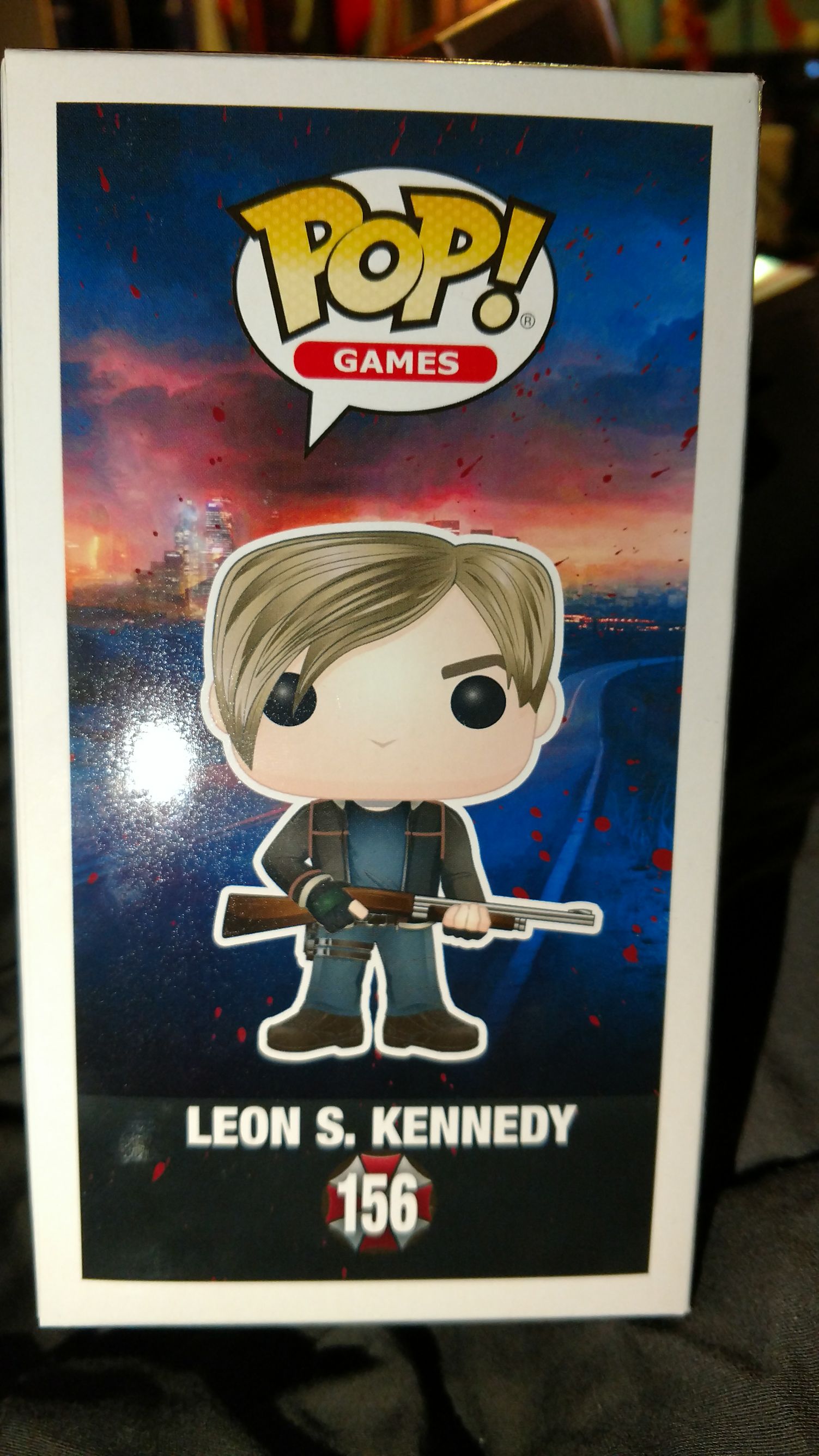 Leon S. Kennedy  vinyl figure collectible [Barcode 5216691117131] - Main Image 2